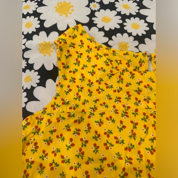 Strawberry Vintage Handmade Shift Dress - Picture 13 of 14